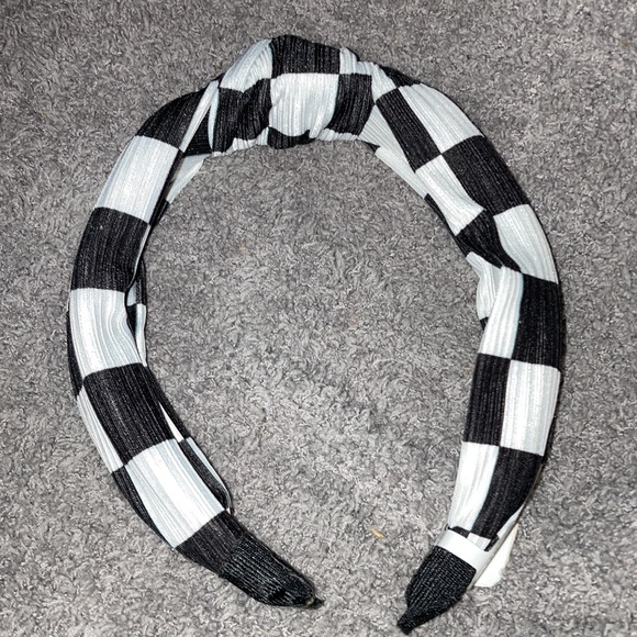 2 Claire's Headbands - Picture 3 of 5